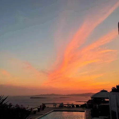 Dorothea Panoramic Apartment Nisoi