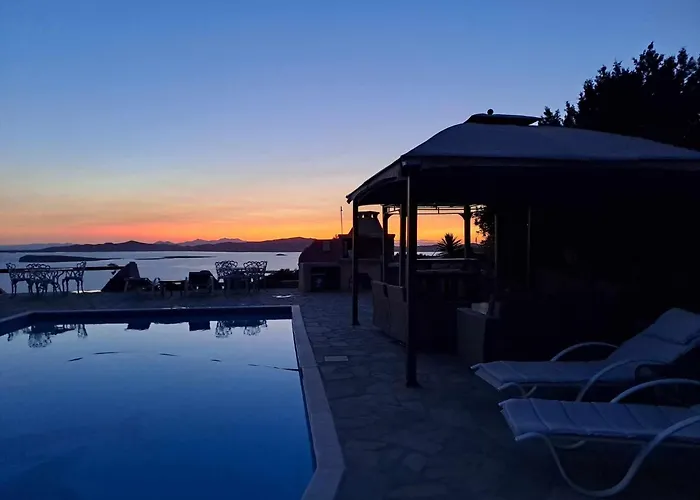 Апартаменты Dorothea Panoramic Nisoi